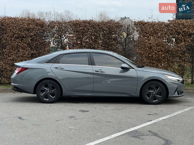 Седан Hyundai Elantra 2022 в Киеве
