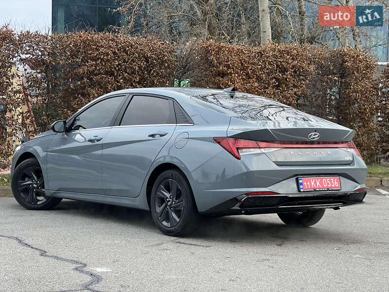 Седан Hyundai Elantra 2022 в Киеве