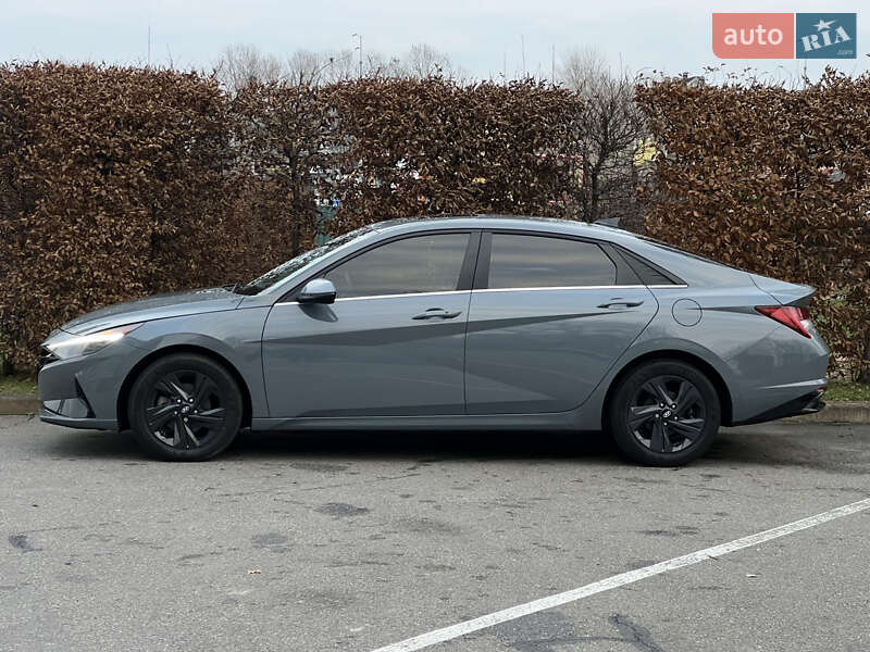 Седан Hyundai Elantra 2022 в Киеве
