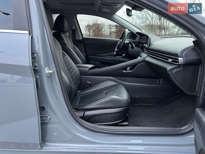 Седан Hyundai Elantra 2022 в Киеве