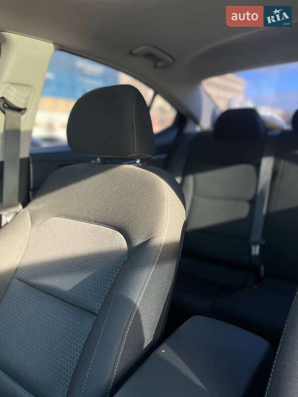 Седан Hyundai Elantra 2018 в Харкові