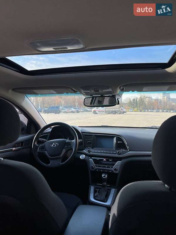 Седан Hyundai Elantra 2018 в Харкові
