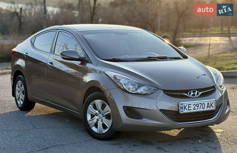 Hyundai Elantra 2011