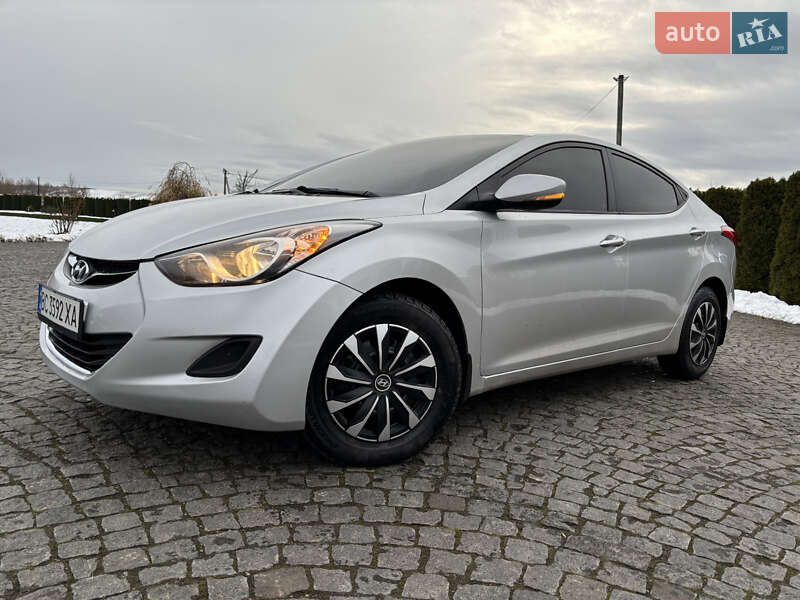 Седан Hyundai Elantra 2011 в Львові
