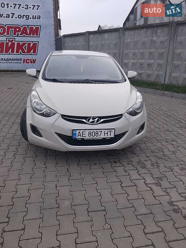 Седан Hyundai Elantra 2012 в Хмельницькому