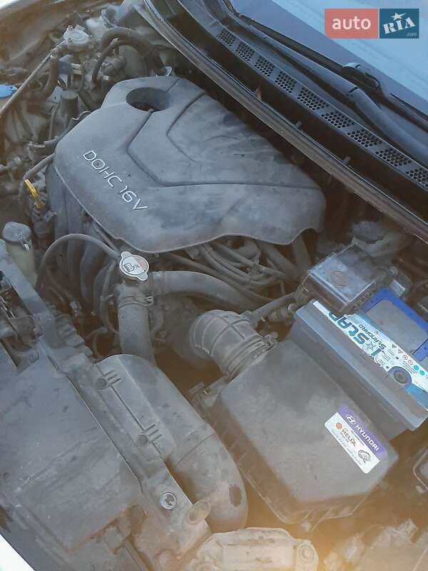 Седан Hyundai Elantra 2012 в Хмельницькому