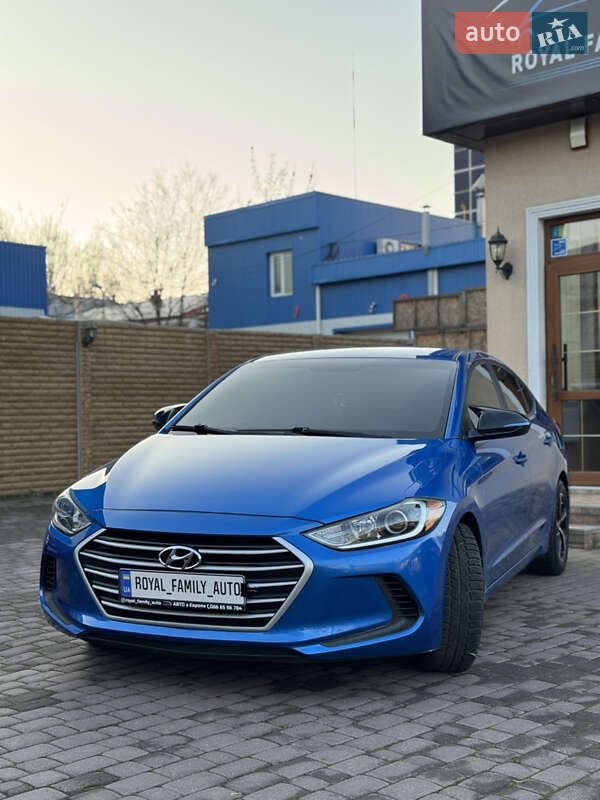 Седан Hyundai Elantra 2017 в Миколаєві