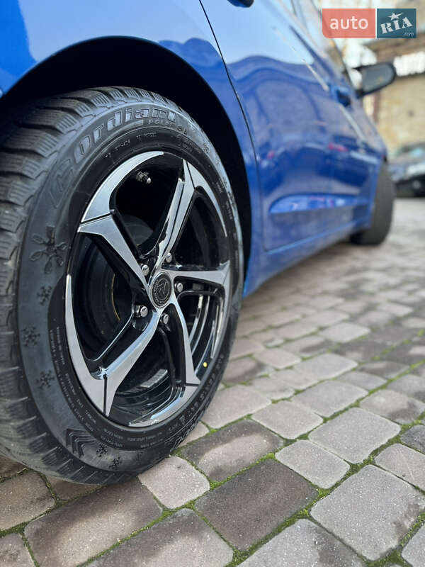 Седан Hyundai Elantra 2017 в Миколаєві