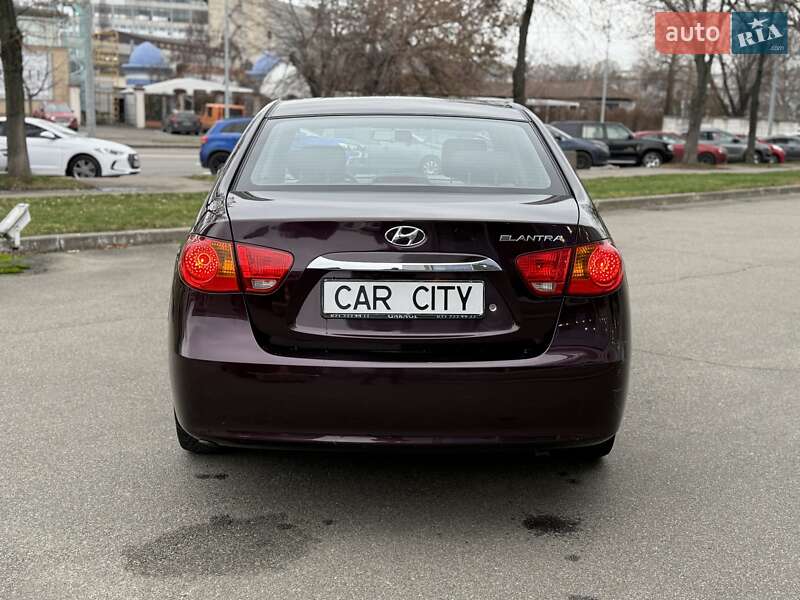 Седан Hyundai Elantra 2010 в Киеве фото 6 Седан Hyundai Elantra 2010 в Киеве