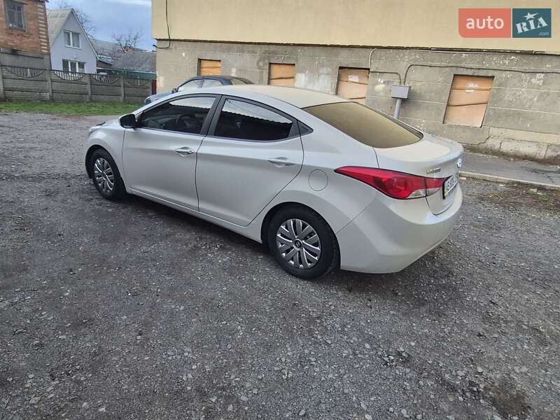 Седан Hyundai Elantra 2013 в Вінниці