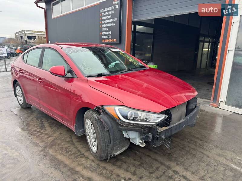 Седан Hyundai Elantra 2017 в Львові