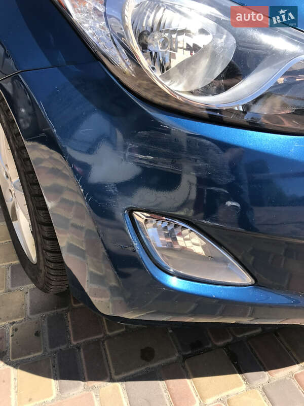Хэтчбек Hyundai Elantra 2013 в Умани