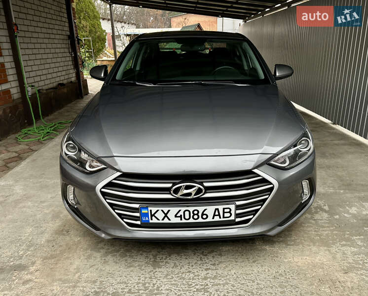 Седан Hyundai Elantra 2017 в Харькове