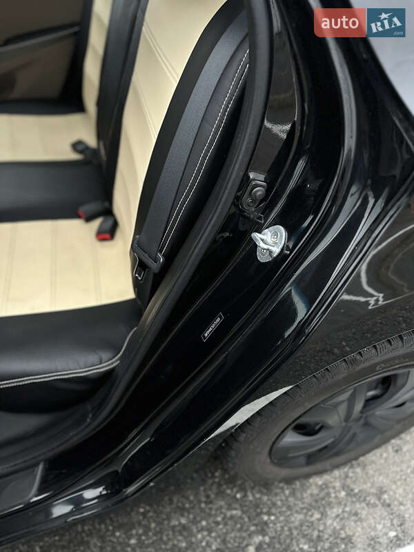 Седан Hyundai Elantra 2015 в Киеве