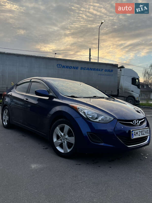 Седан Hyundai Elantra 2013 в Житомирі