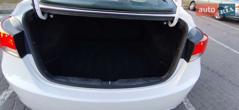 Седан Hyundai Elantra 2013 в Дніпрі фото 24 Седан Hyundai Elantra 2013 в Дніпрі