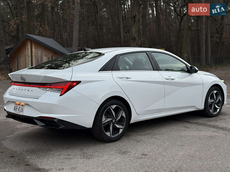 Седан Hyundai Elantra 2021 в Тараще