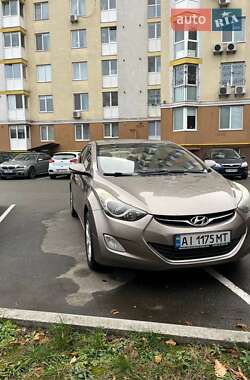 Седан Hyundai Elantra 2011 в Киеве