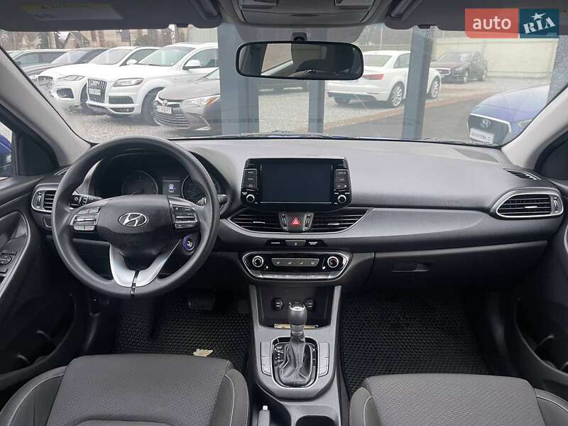 Хетчбек Hyundai Elantra 2019 в Києві