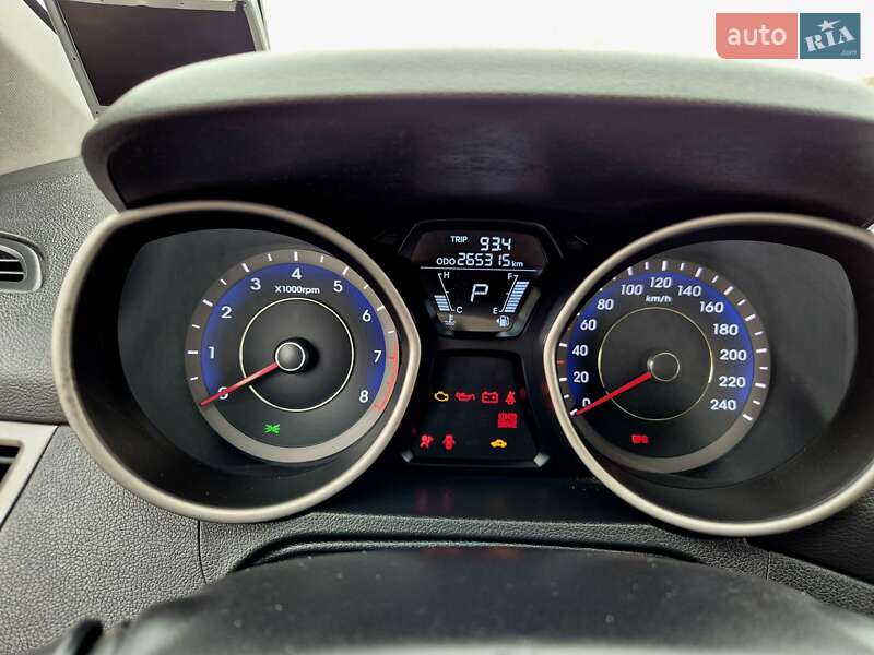 Седан Hyundai Elantra 2012 в Києві фото 6 Седан Hyundai Elantra 2012 в Києві