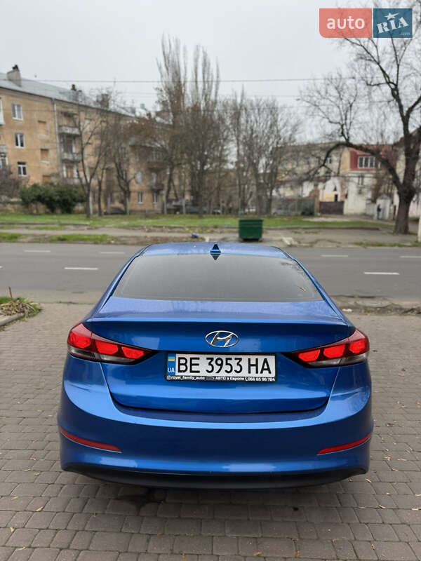 Седан Hyundai Elantra 2017 в Николаеве