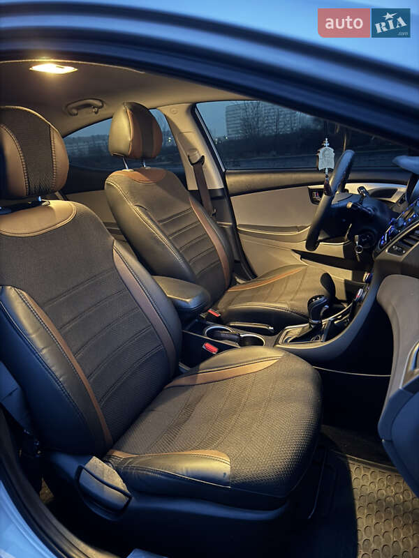 Седан Hyundai Elantra 2014 в Києві фото 22 Седан Hyundai Elantra 2014 в Києві
