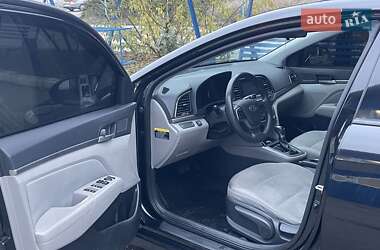 Седан Hyundai Elantra 2015 в Харькове