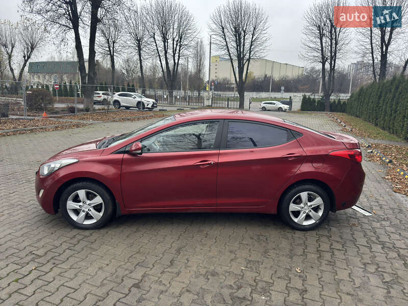 Седан Hyundai Elantra 2013 в Киеве