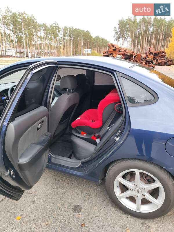 Седан Hyundai Elantra 2008 в Киеве