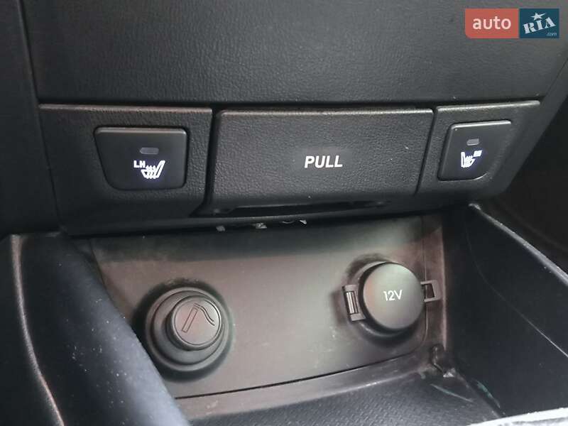 Седан Hyundai Elantra 2010 в Киеве