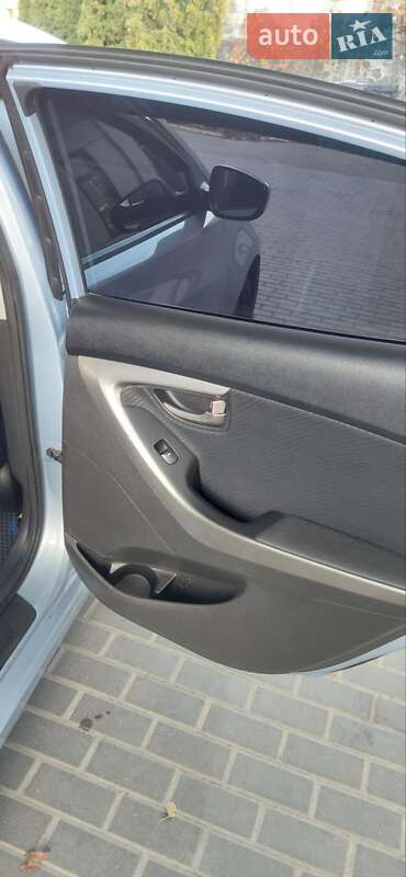 Седан Hyundai Elantra 2012 в Кропивницком