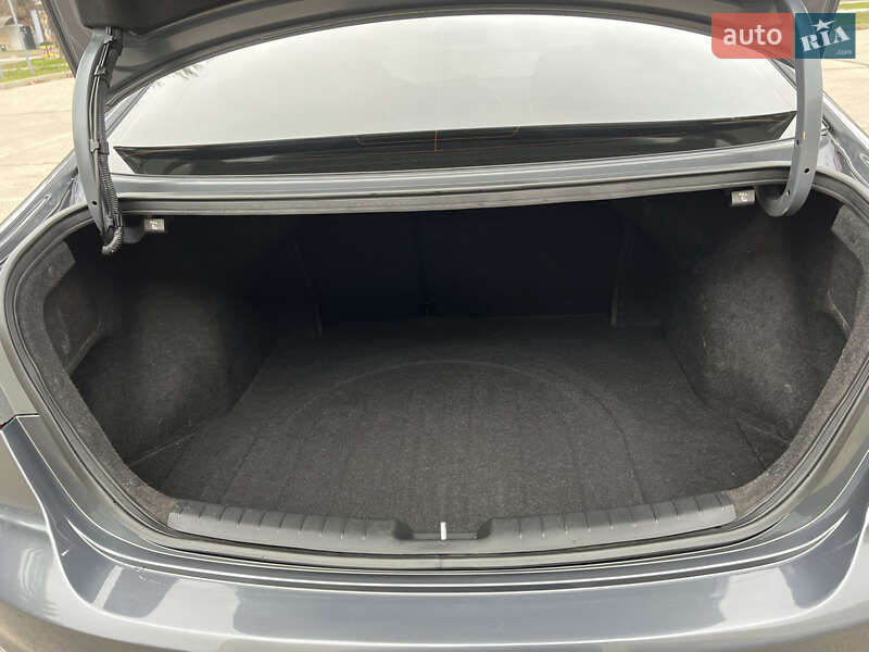 Седан Hyundai Elantra 2018 в Запорожье