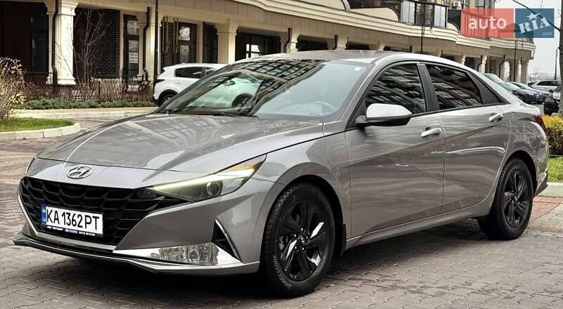 Седан Hyundai Elantra 2023 в Києві