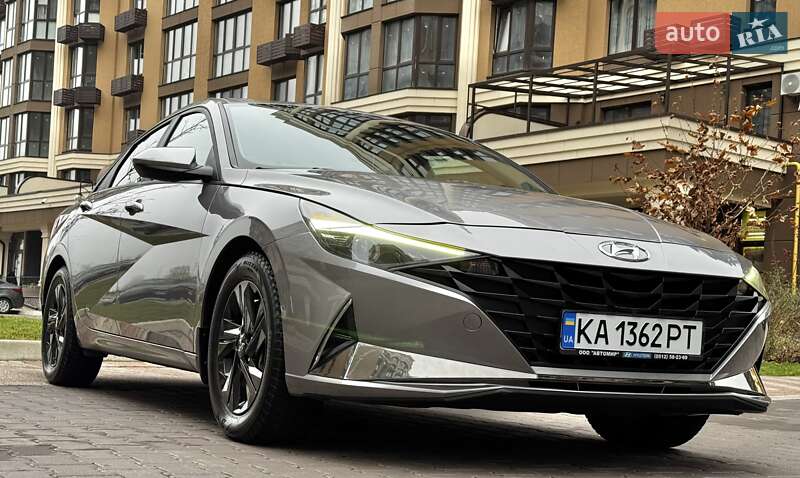 Седан Hyundai Elantra 2023 в Києві