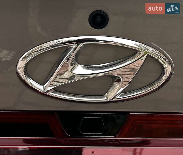 Седан Hyundai Elantra 2023 в Києві