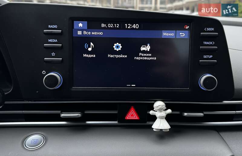 Седан Hyundai Elantra 2023 в Києві