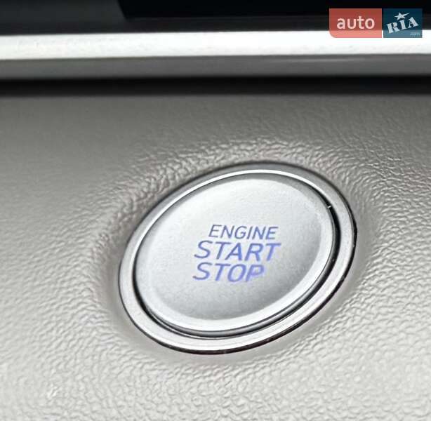 Седан Hyundai Elantra 2023 в Києві