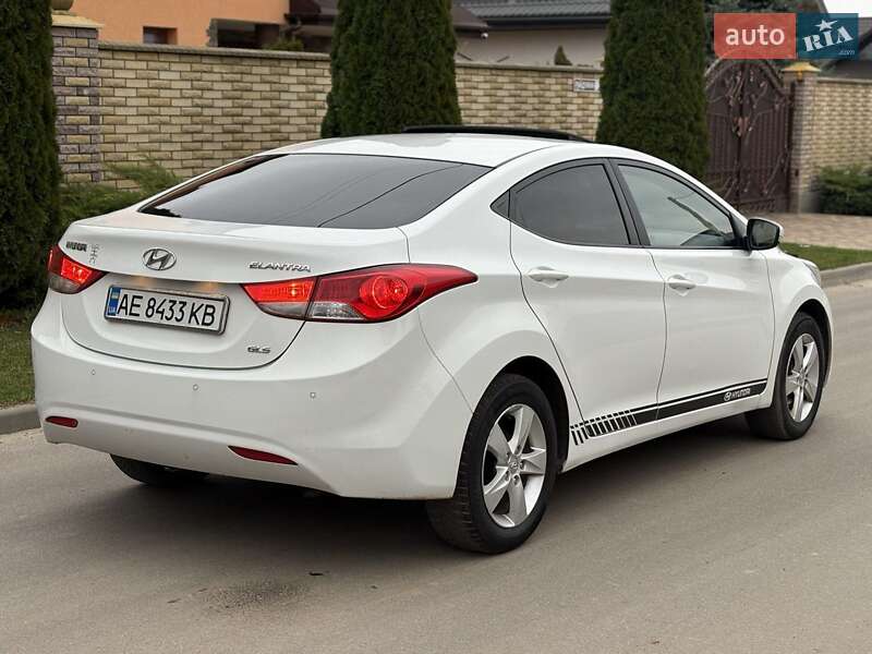 Hyundai Elantra 2011