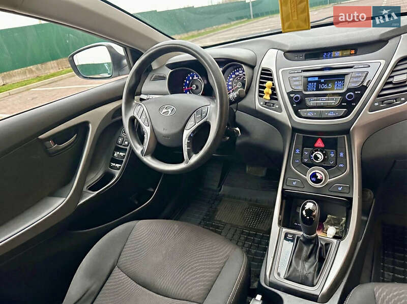 Седан Hyundai Elantra 2015 в Киеве фото 13 Седан Hyundai Elantra 2015 в Киеве