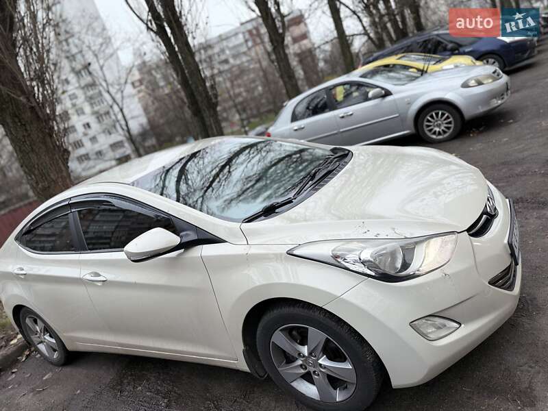 Седан Hyundai Elantra 2012 в Киеве фото 4 Седан Hyundai Elantra 2012 в Киеве