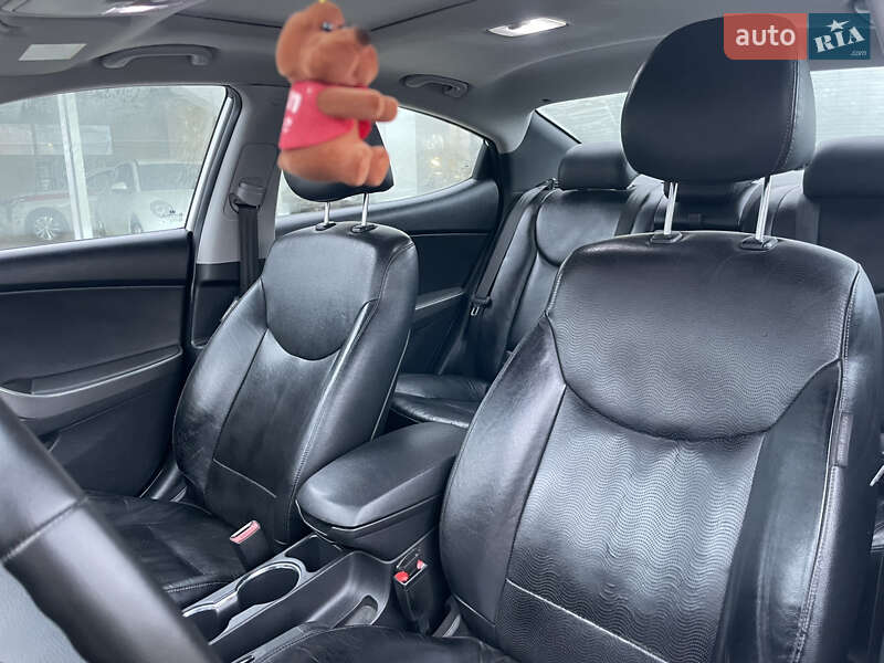 Седан Hyundai Elantra 2012 в Полтаві