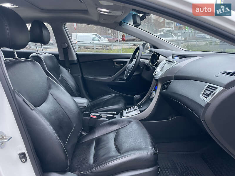 Седан Hyundai Elantra 2012 в Полтаві