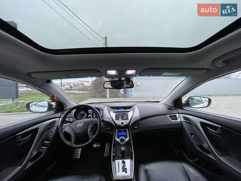 Седан Hyundai Elantra 2012 в Полтаві