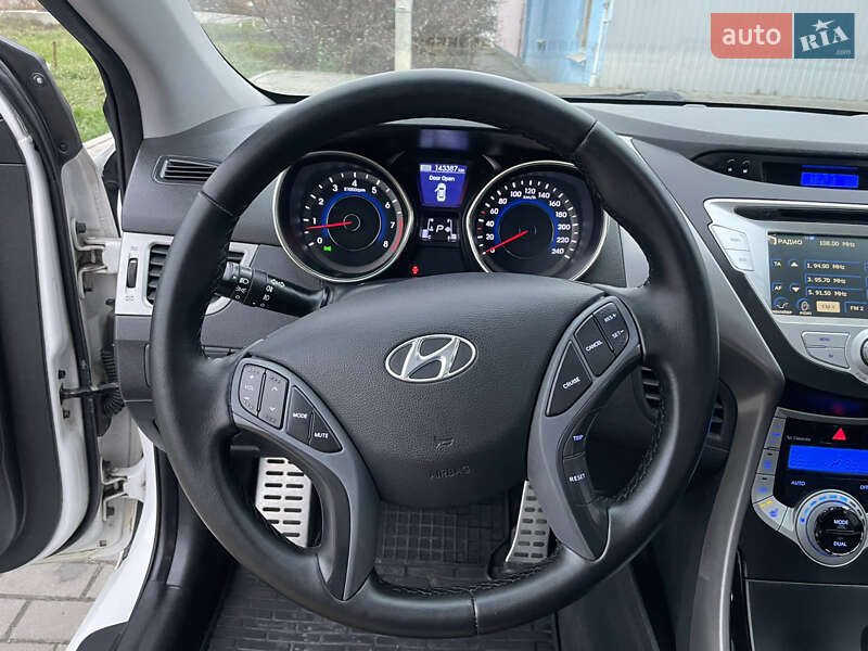 Седан Hyundai Elantra 2012 в Полтаві