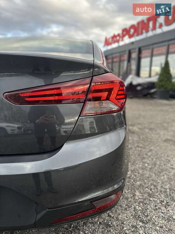 Седан Hyundai Elantra 2020 в Білогородці