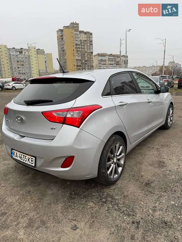 Хэтчбек Hyundai Elantra 2016 в Киеве