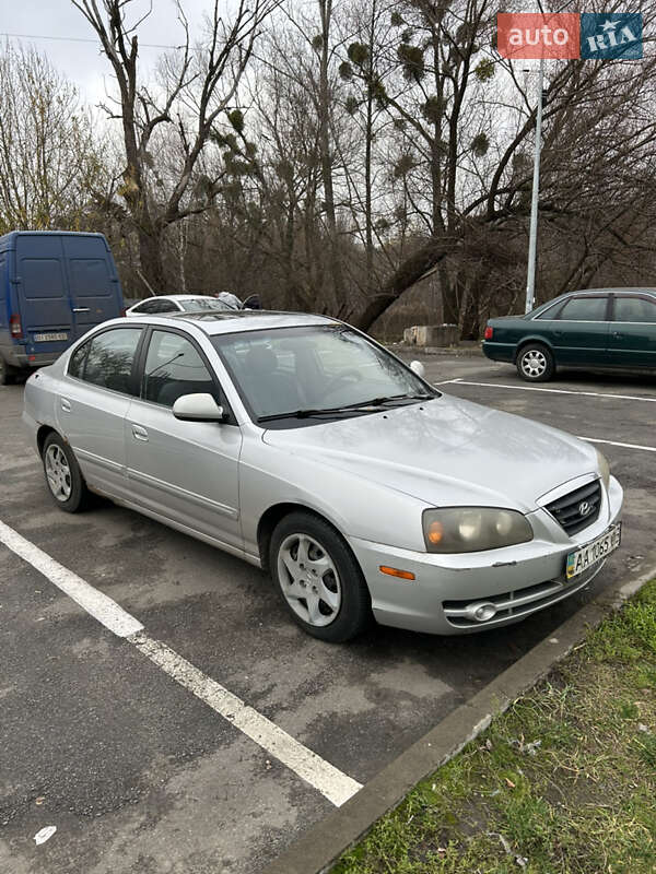Hyundai Elantra 2004