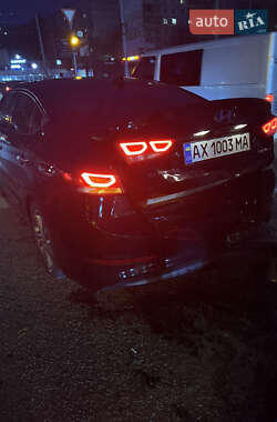 Седан Hyundai Elantra 2016 в Харкові