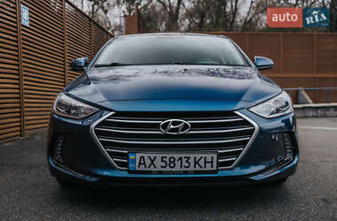 Седан Hyundai Elantra 2017 в Києві