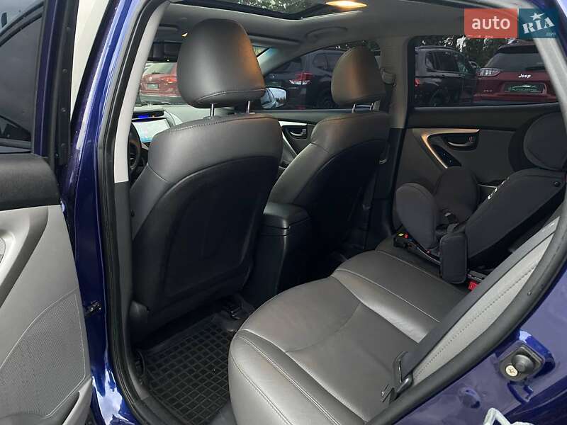 Седан Hyundai Elantra 2011 в Києві фото 29 Седан Hyundai Elantra 2011 в Києві